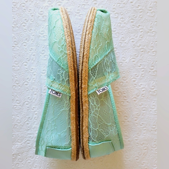 Toms Shoes - Tom's Espadrille Aqua Blue Floral Lace Slip On Women's Shoes Size 8.5 NWOT